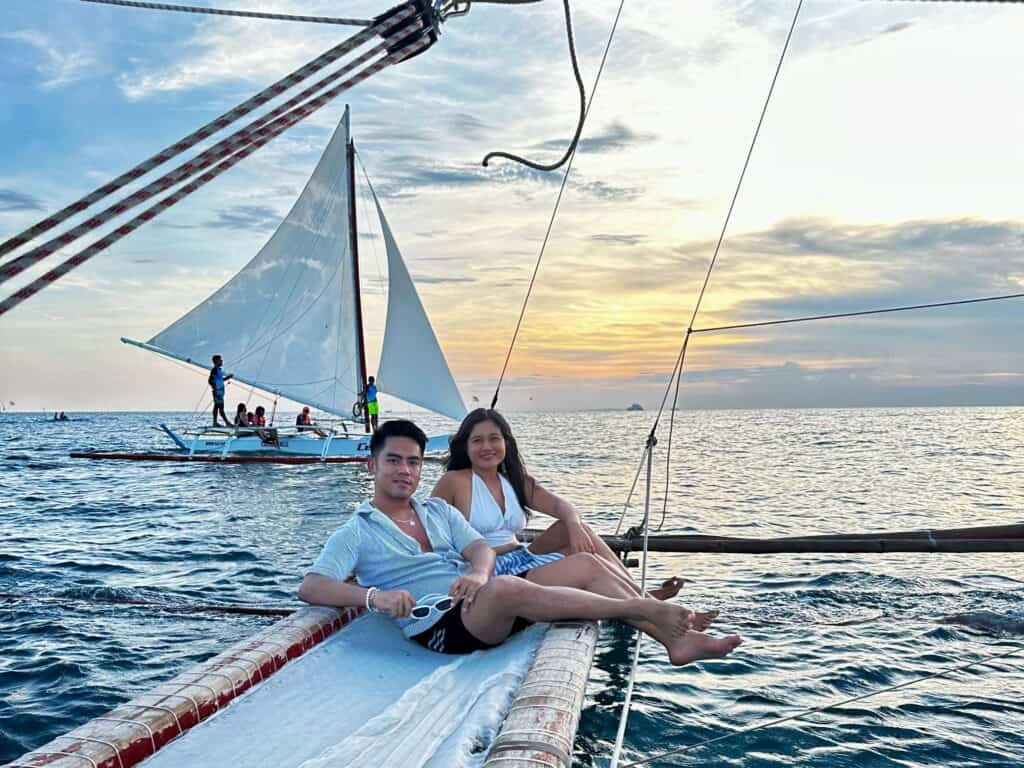 Paraw sailing in the stunning waters of Boracay