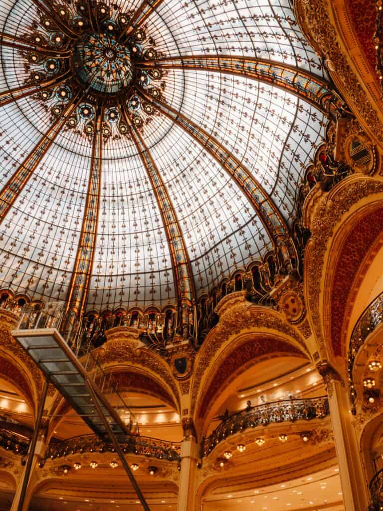 Interior of Galeries Lafayette | Photo: Pack and Paint