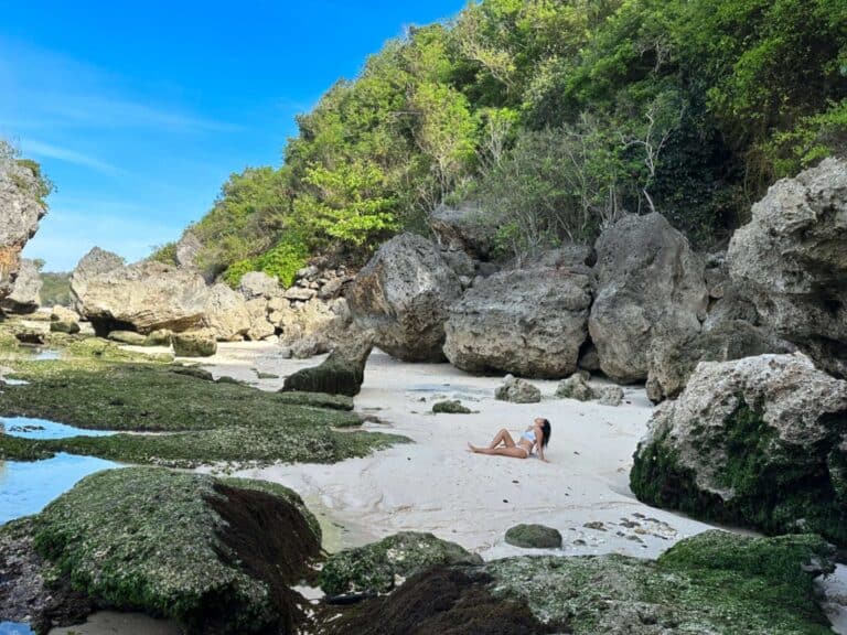 Uluwatu Beach and Suluban Beach: The Ultimate Guide