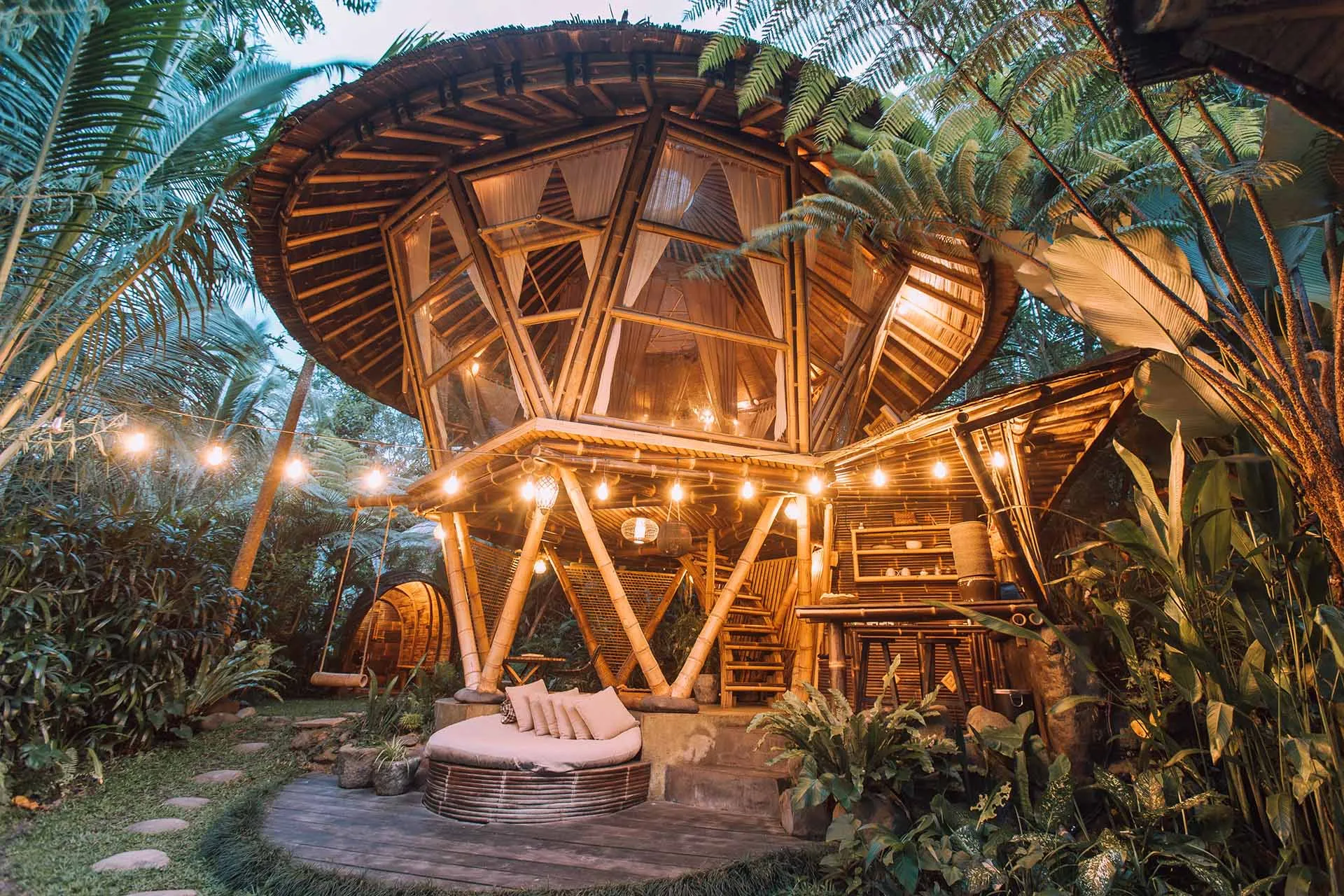 Hideout Bali, a bamboo house in the middle of the forest