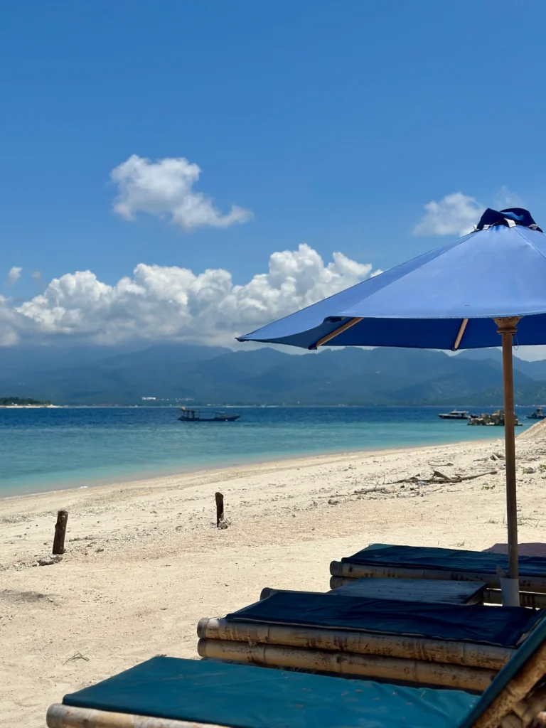 Quiet beaches and clear water on Gili Meno near Gili Air, a peaceful day trip among things to do in Gili Air